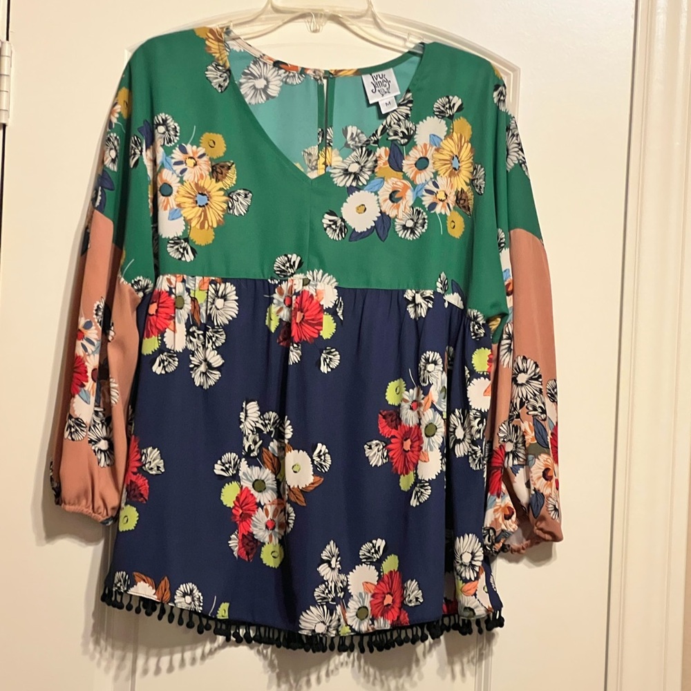 Women’s Size M Ivy Jane Floral Green and Blue Blouse